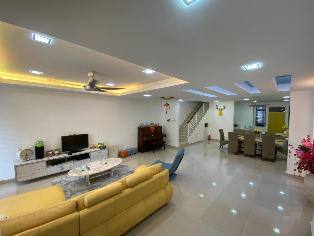 Entire Residential Home•Jia Residences Bkt Serdang沙登温暖的家 Seri Kembangan Luaran gambar