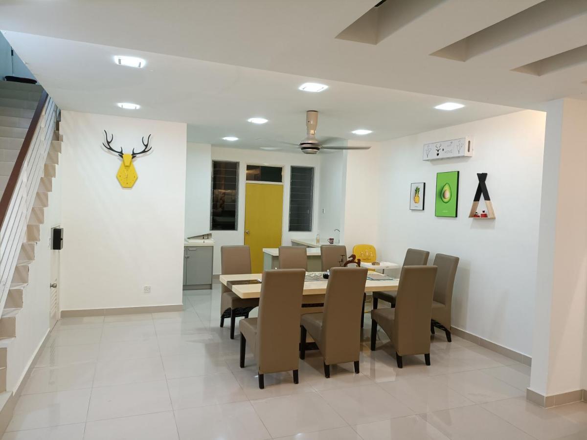Entire Residential Home•Jia Residences Bkt Serdang沙登温暖的家 Seri Kembangan Luaran gambar