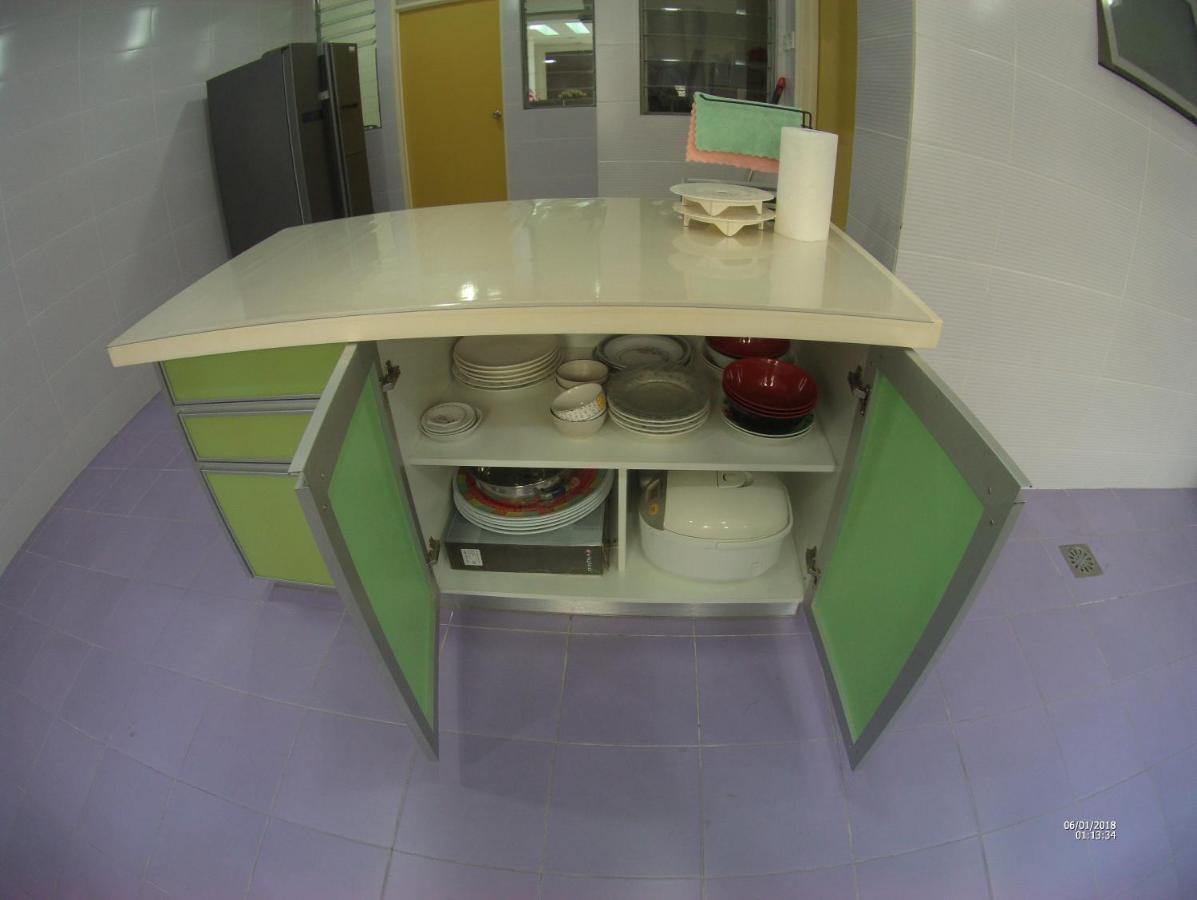 Entire Residential Home•Jia Residences Bkt Serdang沙登温暖的家 Seri Kembangan Luaran gambar