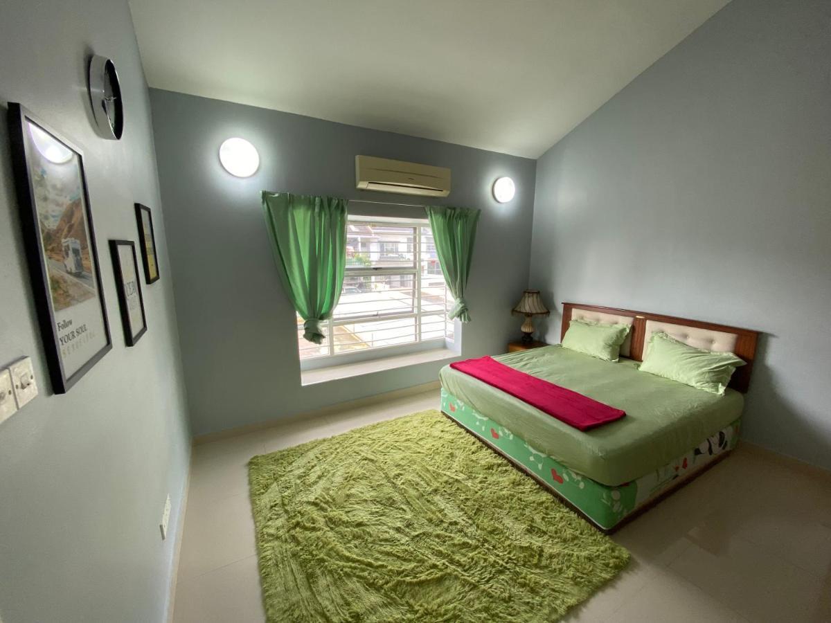 Entire Residential Home•Jia Residences Bkt Serdang沙登温暖的家 Seri Kembangan Luaran gambar