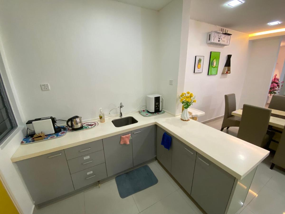 Entire Residential Home•Jia Residences Bkt Serdang沙登温暖的家 Seri Kembangan Luaran gambar